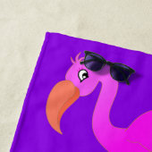 Serviette de plage avec flamants roses et texte pe (En situation)