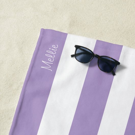 Serviette de plage avec nom de monogramme (En situation)