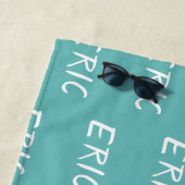 Serviette de plage avec un nom (En situation)