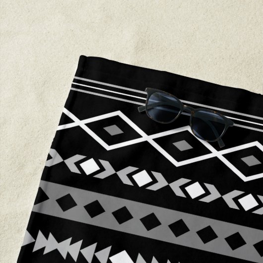 Serviette De Plage Aztec blanc gris noir Motifs mélangés Motif (En situation)
