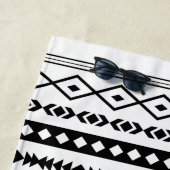 Serviette De Plage Aztec noir sur blanc Motifs mélangés Motif (En situation)