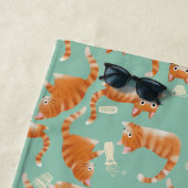 Serviette De Plage Bad Orange Tabby Chats Frapper Des Choses Sur Moti (En situation)