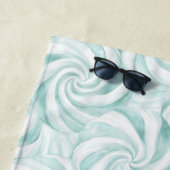 Serviette De Plage Balançoires blanches à la menthe Aqua (En situation)