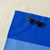 Serviette De Plage Bandes aux couleurs de l'océan (En situation)