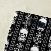 Serviette De Plage Baroque Gothique Stripe crâne (En situation)