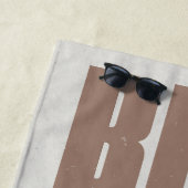 Serviette De Plage BBQ Beer Beach, All we need, brown (En situation)