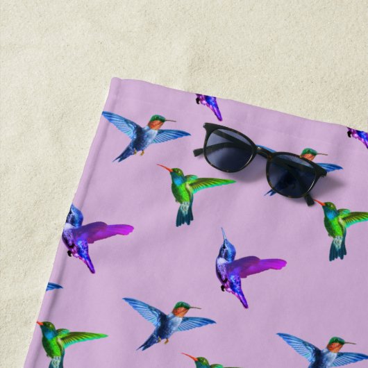 Serviette De Plage Beaux colibris sur Violet (En situation)