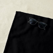 Serviette De Plage Beetlejus | Vapeur de sable enroulé sur le logo Be (En situation)