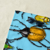 Serviette De Plage Beetons sur bleu (En situation)