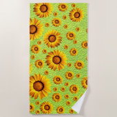 Serviette De Plage Belles fleurs jaunes sur vert abstrait (Devant)