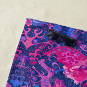 Serviette De Plage Bisexual Dragon Damask - Bi Pride Drapeau Couleurs (En situation)