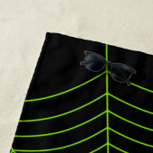Serviette De Plage Black neon vert toile d'araignée Halloween motif (En situation)
