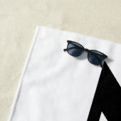 Serviette de plage blanche en noir zen (En situation)