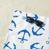 Serviette de plage blanche et Ancre bleue (En situation)