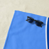 Serviette De Plage Bleu-clair et bleu-foncé + Nom fait sur commande (En situation)