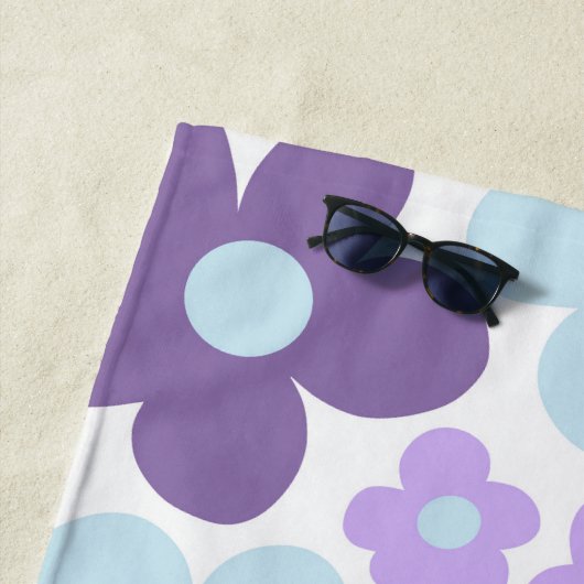 Serviette De Plage Bleu de lavande pourpre Daisis rétro Rêve #1 #rétr (En situation)