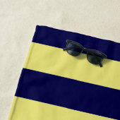 Serviette De Plage Bleu et Jaune de la marine (En situation)