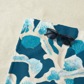 Serviette De Plage Bleu Océan Abstrait | Motif côtier (En situation)