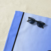 Serviette de plage bleue Chillaxin (En situation)