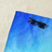 Serviette de plage bleue et verte personnalisée (En situation)