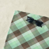 Serviette De Plage Bloc de couleur menthe chocolat plaid rayures (En situation)