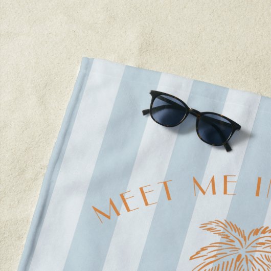 Serviette De Plage Blue Palm Spring Pastel Beach Fête d'anniversaire (En situation)