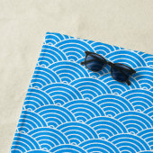 Serviette De Plage Blue Wave Motif Monogram Beach Towel (En situation)