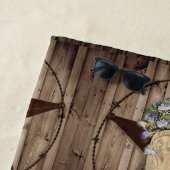 Serviette De Plage bois de grange rustique fleur sauvage occidentale  (En situation)