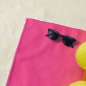 Serviette De Plage Boules de tennis de nom personnalisé (En situation)