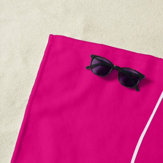 Serviette De Plage Bride Signature Script Swashes Hot Pink (En situation)