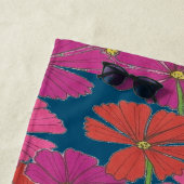 Serviette De Plage Bushel of Bright Cosmos (En situation)