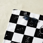 Serviette De Plage cacahuètes | Drapeau À damiers Snoopy (En situation)