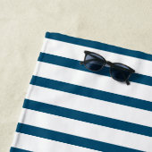 Serviette De Plage Cadeau de la marine moderne bleu et rose Bachelore (En situation)