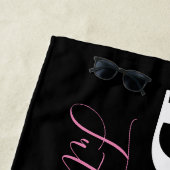 Serviette De Plage Calligraphie Future Mme Nom Mariée Rose Noir (En situation)