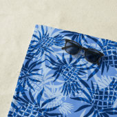 Serviette De Plage Camo d'ananas Hawaiian Tropical - Bleu Océan (En situation)