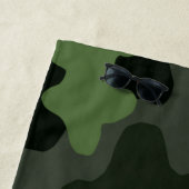 Serviette De Plage camouflage gris vert foncé no.14 imprimer (En situation)