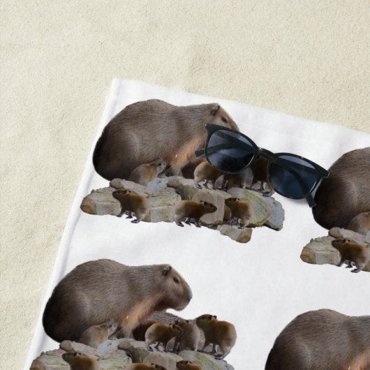 Serviette De Plage Capybaras De Mère Et De Bébé, (En situation)