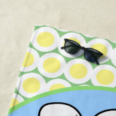 Serviette De Plage Caricature en jaune d'abeille volante mignonne (En situation)