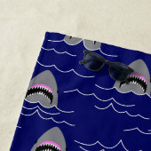 Serviette De Plage Caricature Grand requin blanc Ocean Waves Surfer (En situation)