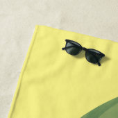 Serviette De Plage Caricature joyeux de courgettes mignonnes (En situation)