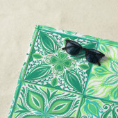 Serviette De Plage Carreaux décorés en vert et blanc (En situation)