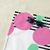 Serviette De Plage Cerises Et Rayures Géantes D'été (En situation)