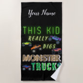 Serviette De Plage Cet Enfant A Vraiment Digéré Des Camions Monster (Devant)