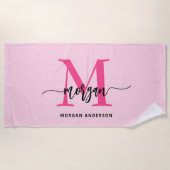 Serviette De Plage Chaud rose moderne Script Girl Monogramme Nom (Devant)