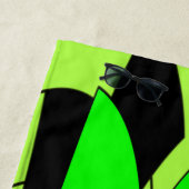 Serviette De Plage Chaux vert et noir Splash moderne (En situation)