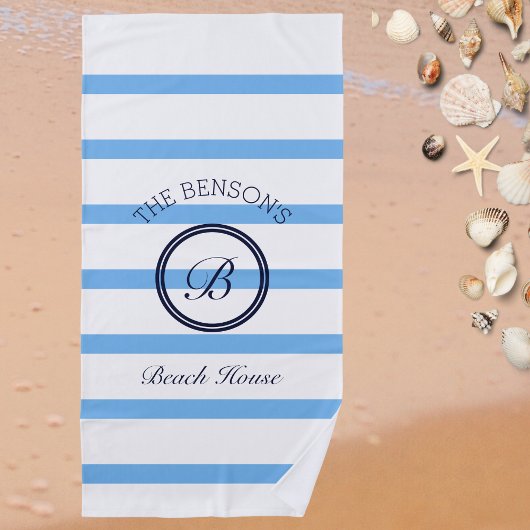 Serviette De Plage Chic Monogram Light Blue Stripes Nom de famille