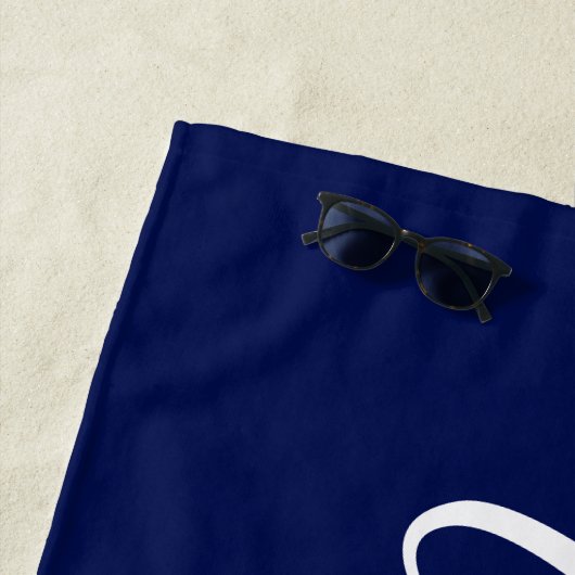 Serviette De Plage Chic Navy Blue Name Custom Handwritten Script (En situation)