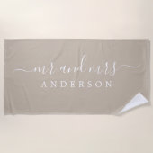 Serviette De Plage Chic Newlysée M. Mme Gray Monogrammed (Devant)