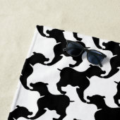 Serviette De Plage Chiens de pied de roche noir Nom Choisir la plage (En situation)