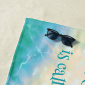 Serviette De Plage Chouette dans un flotteur de piscine fleuri (En situation)